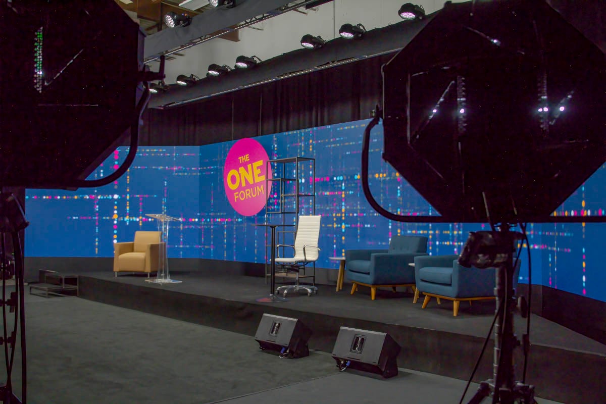 STUDIO 15 Be The Match Set with LED