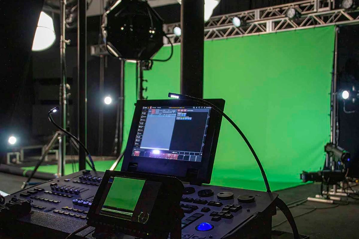 Warehouse 15 Green Screen 1200 x 800